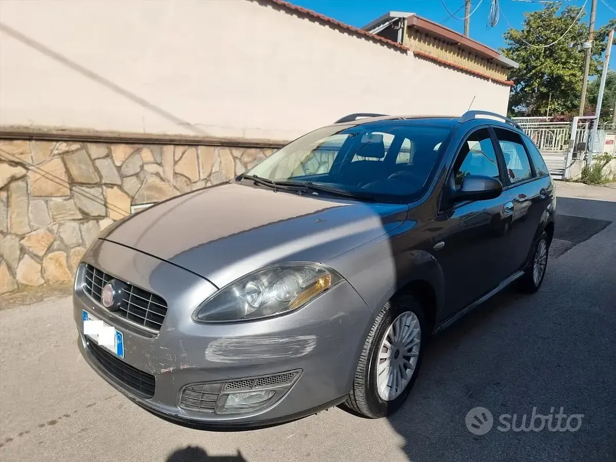 Usata Fiat Croma Active 120 CV (88 kW) 2010 Grigio Station wagon