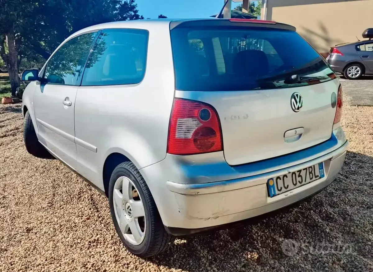 Usata VW Polo 101 CV (74 kW) 2002 Grigio Utilitaria