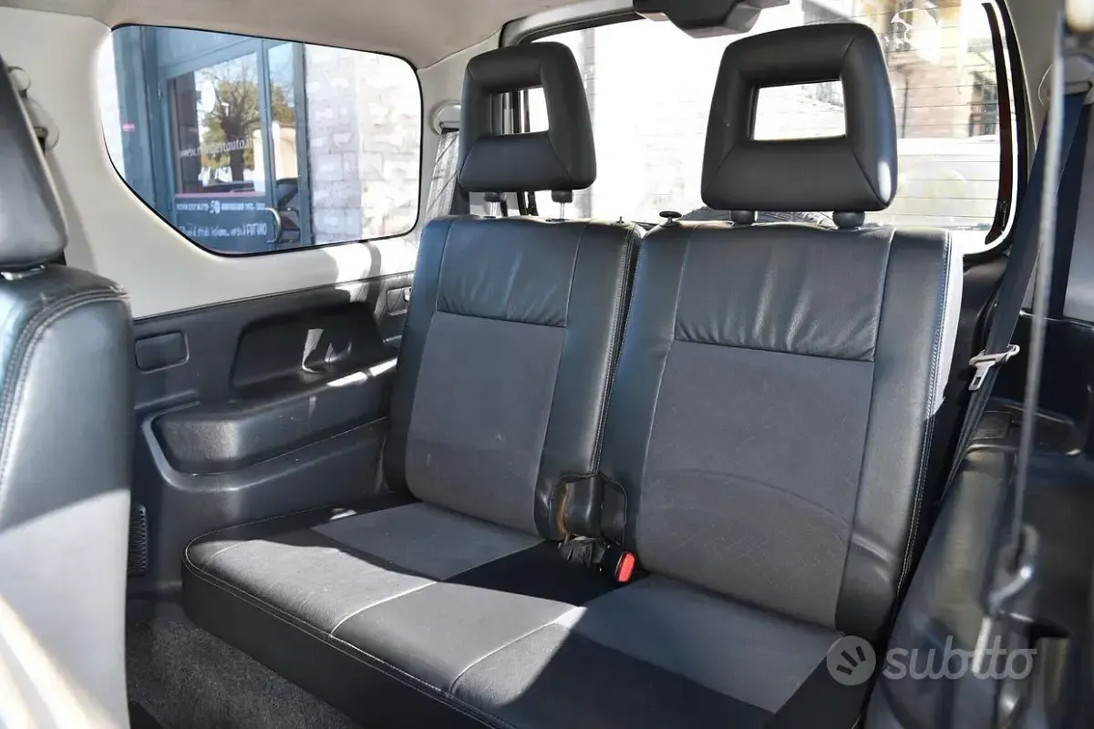 Usata Suzuki Jimny 86 CV (63 kW) 2010 Grigio SUV