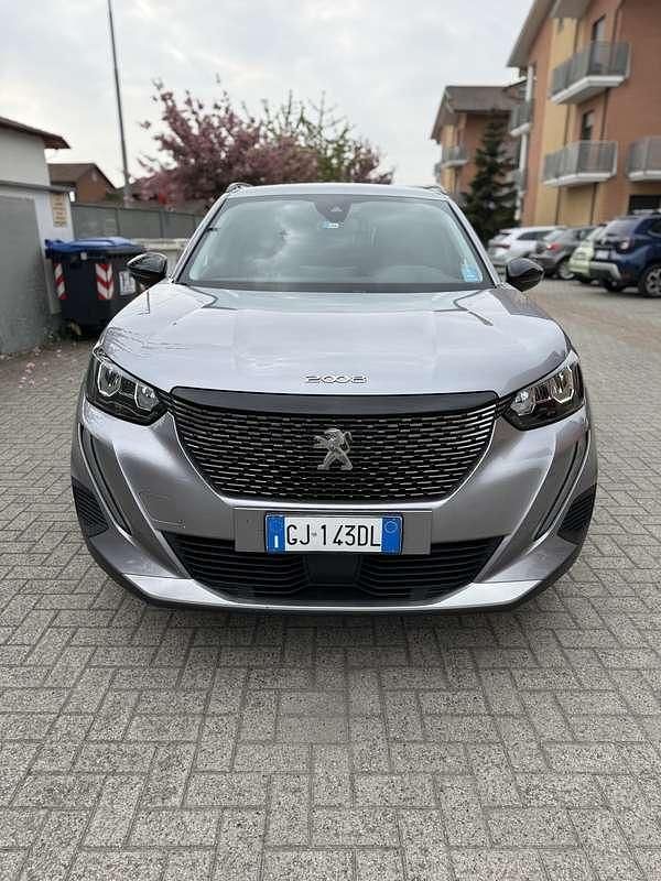 Używany Peugeot 2008 Allure 131 KM (96 kW) 2022 SUV