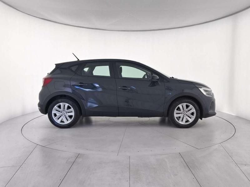 Usata Renault Captur Evolution 94 CV (69 kW) 2023 Blu marine SUV