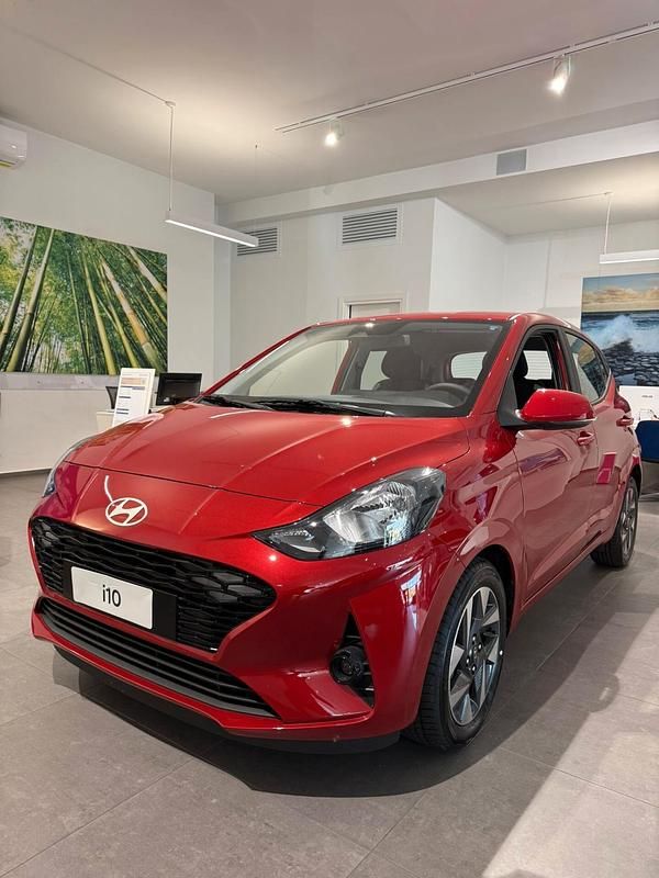 Nuova Hyundai i10 62 CV (45 kW) 2025 Rosso Utilitaria