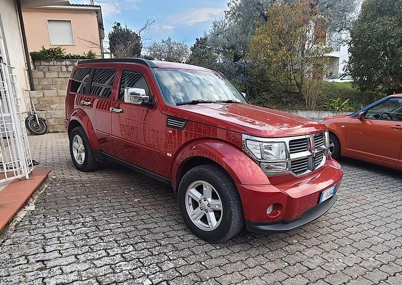 Usata Dodge Nitro 177 CV (130 kW) 2010 Rosso SUV