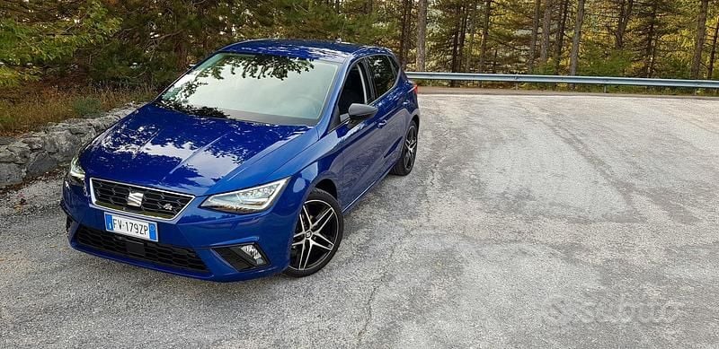 Blu Usata 2019 Seat Ibiza FR Tre volumi | 8500 € (Ottimo prezzo) - Immagine 1/3