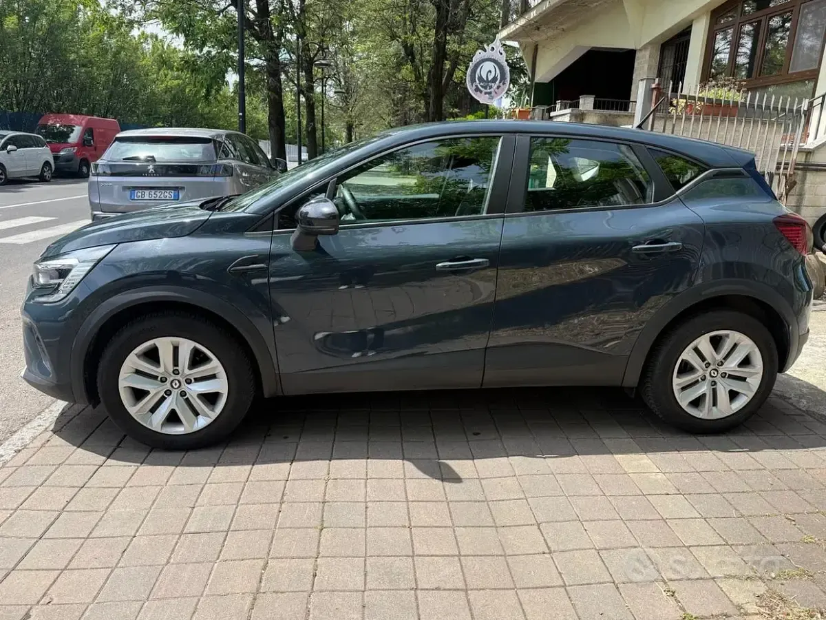 Usata Renault Captur Zen 91 CV (66 kW) 2022 Grigio SUV