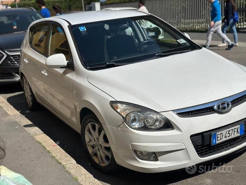 Bianco Usata 2010 Hyundai i30 | 3000 € - Immagine 1/4