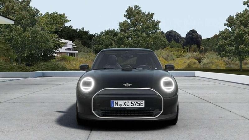Nuova Mini Cooper Favoured 135 kW (184 CV) 2026 Midnight black ii Utilitaria