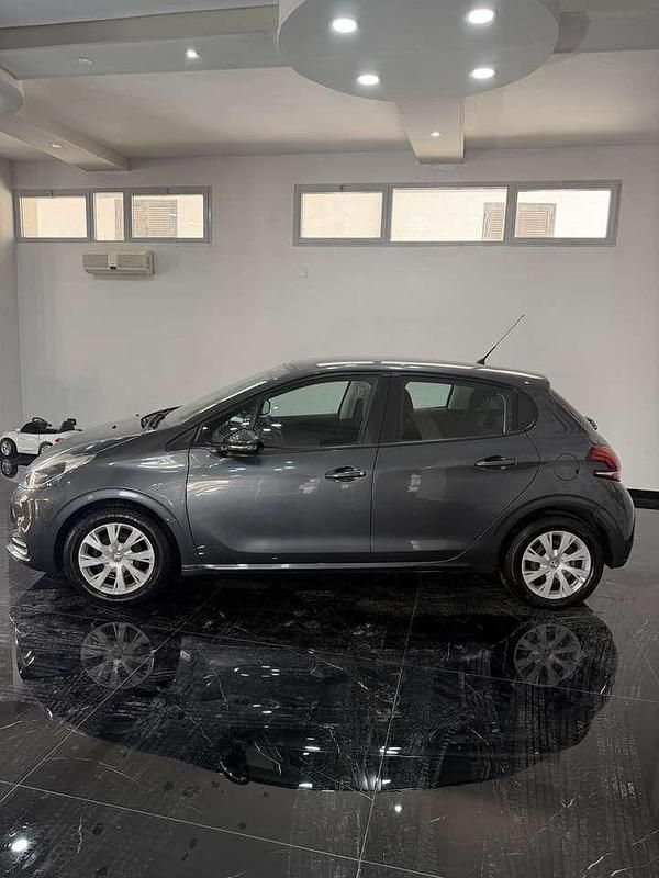 Usata Peugeot 208 Active 75 CV (55 kW) 2016 Grigio Utilitaria