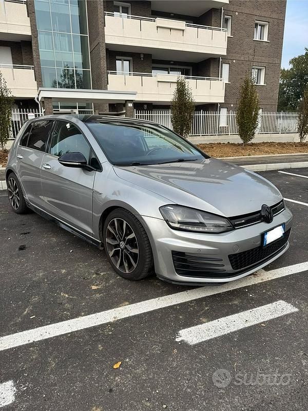 Usata VW Golf VII 110 CV (80 kW) 2017 Grigio Berlina