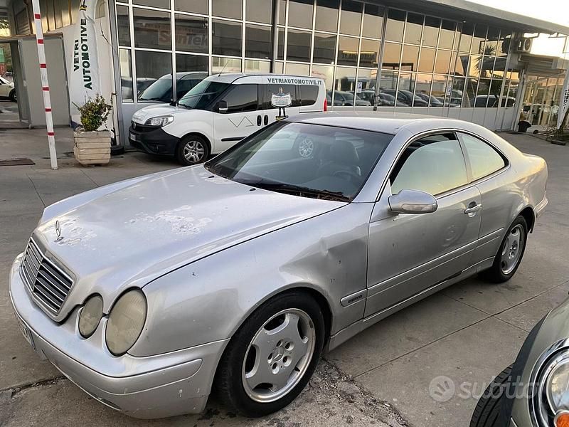 Usata Mercedes CLK200 Elegance 192 CV (141 kW) 2001 Grigio Coupé
