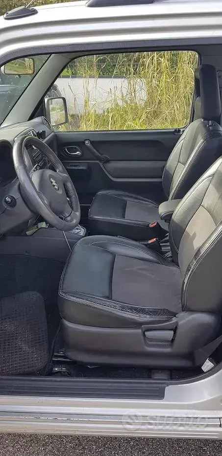 Usata Suzuki Jimny 85 CV (62 kW) 2009 Grigio SUV