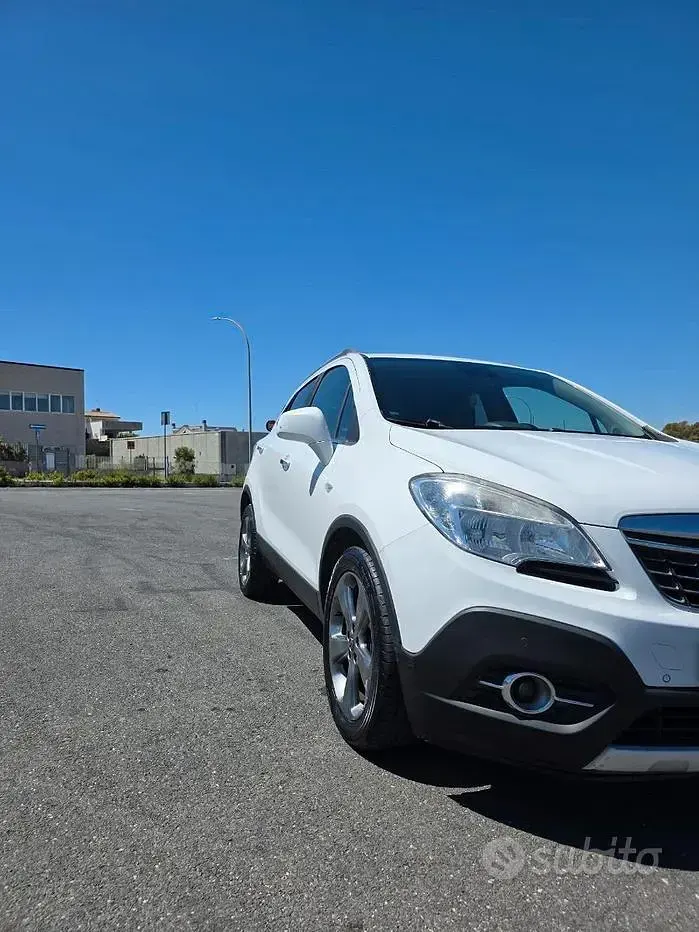 Usata Opel Mokka 140 CV (102 kW) 2014 Bianco SUV