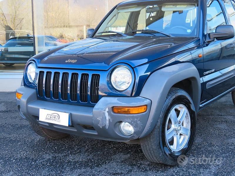 Usata Jeep Cherokee 141 CV (103 kW) 2005 Blu SUV