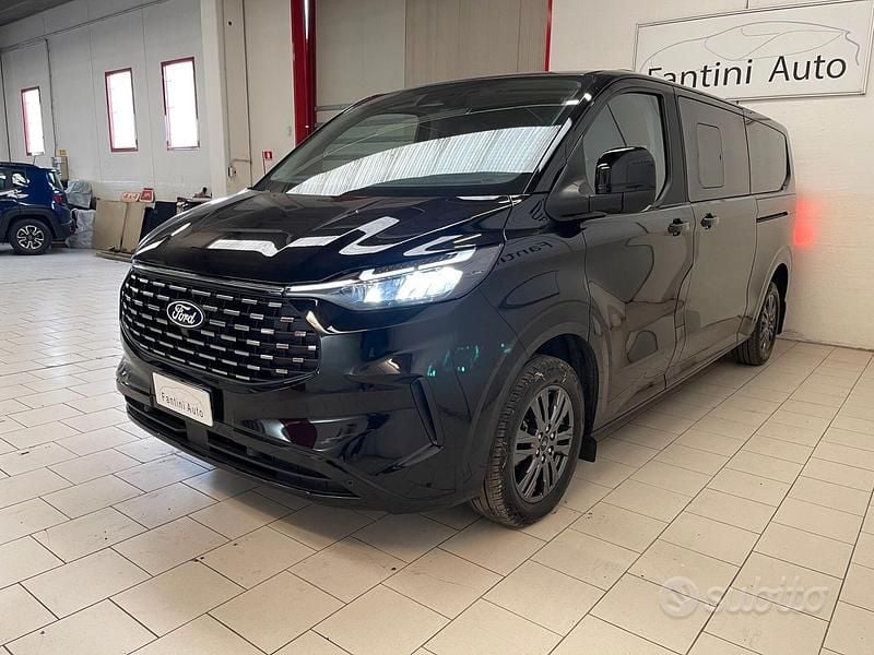 Usata Ford Transit Tourneo Titanium 170 CV (125 kW) 2025 Nero Monovolume