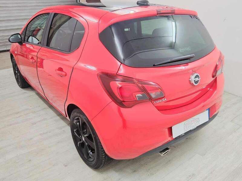 Usata Opel Corsa 69 CV (50 kW) 2018 Rosso Berlina