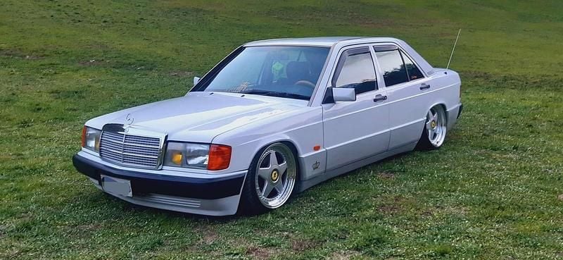 Usata Mercedes 190 Sportline 75 CV (55 kW) 1991 Bianco Berlina