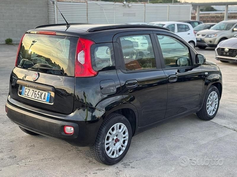 Usata Fiat Panda Lounge 69 CV (50 kW) 2015 Nero Utilitaria