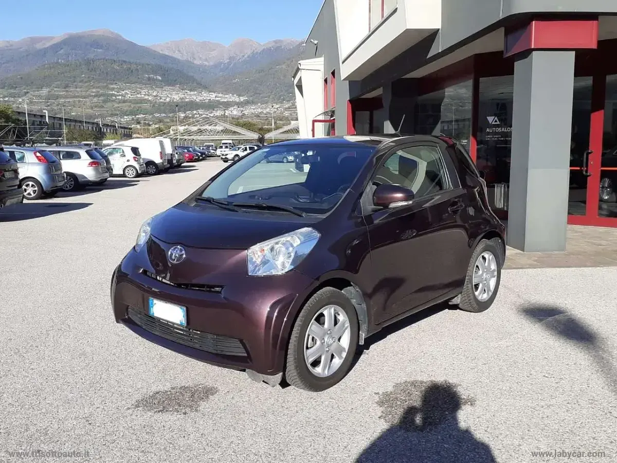 Usata Toyota iQ 68 CV (50 kW) 2009 Lilla Utilitaria