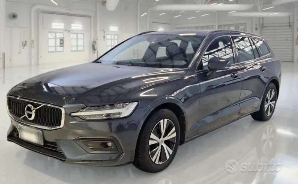 Usata Volvo V60 Business Edition 150 CV (110 kW) 2019 Grigio Station wagon