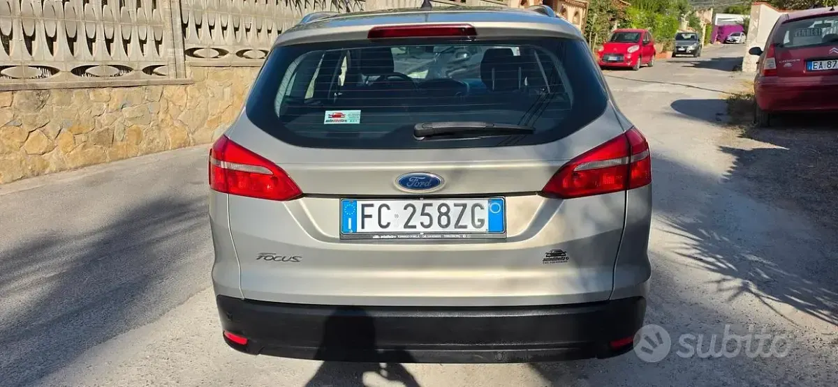 Usata Ford Focus S 120 CV (88 kW) 2016 Beige Station wagon