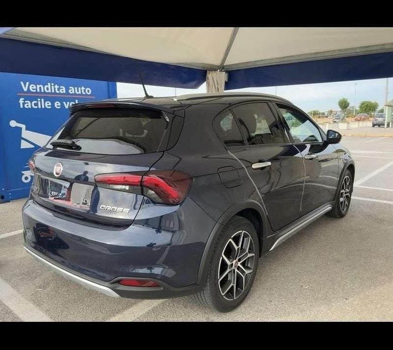 Usata 2021 Fiat Tipo Cross Tre volumi | 11.200 € (Super prezzo) - Immagine 1/4