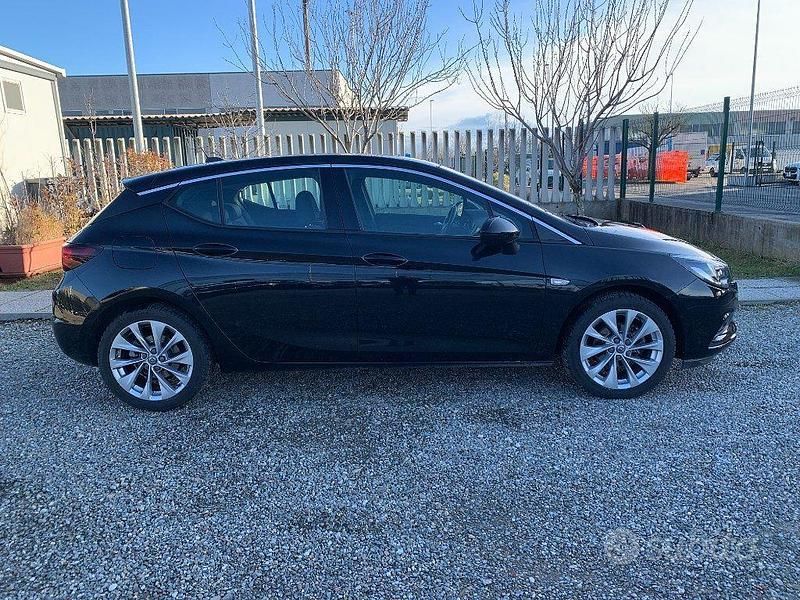 Usata Opel Astra OPC 125 CV (91 kW) 2019 Nero Berlina