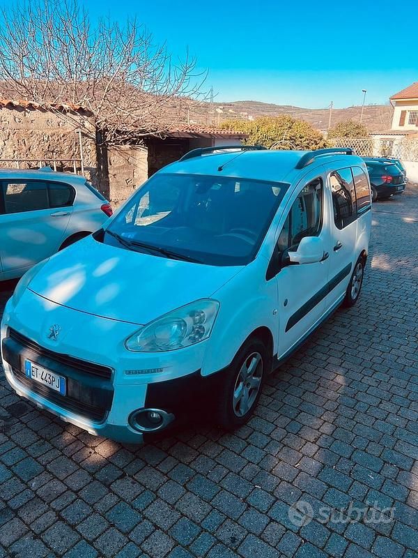 Grigio Usata 2013 Peugeot Partner Monovolume | 3200 € (Buon prezzo) - Immagine 1/4