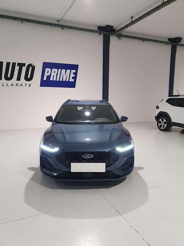 Blu/azzurro Usata 2023 Ford Focus ST-Line Tre volumi | 16.900 € (Super prezzo) - Immagine 1/4