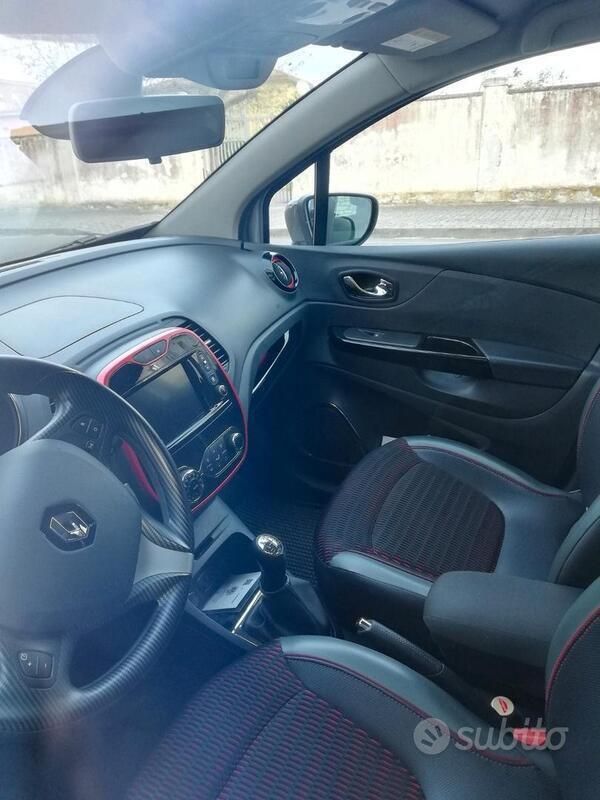 Usata Renault Captur 90 CV (66 kW) 2017 SUV