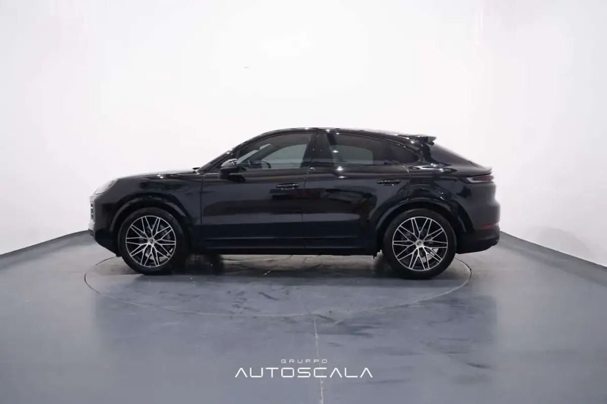 Usata Porsche Cayenne 352 CV (258 kW) 2024 Nero jet [2t2t] SUV