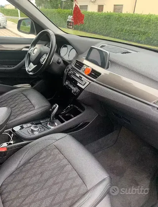 Usata BMW X1 Comfort Edition 150 CV (110 kW) 2018 Nero SUV