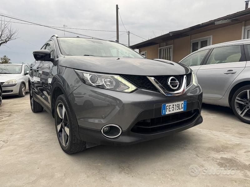 Usata Nissan Qashqai Tekna 110 CV (80 kW) 2016 Grigio SUV