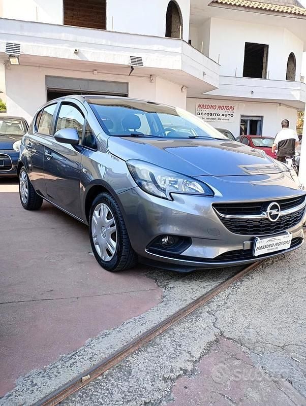 Usata Opel Corsa 90 CV (66 kW) 2017 Grigio Berlina