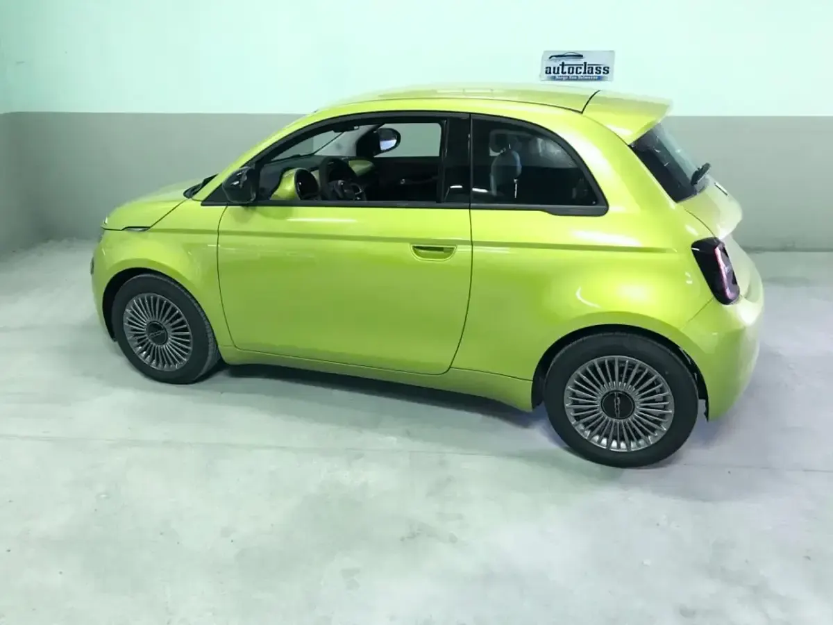Nuova Fiat 500 Icon 65 CV (47 kW) 2026 Giallo Berlina