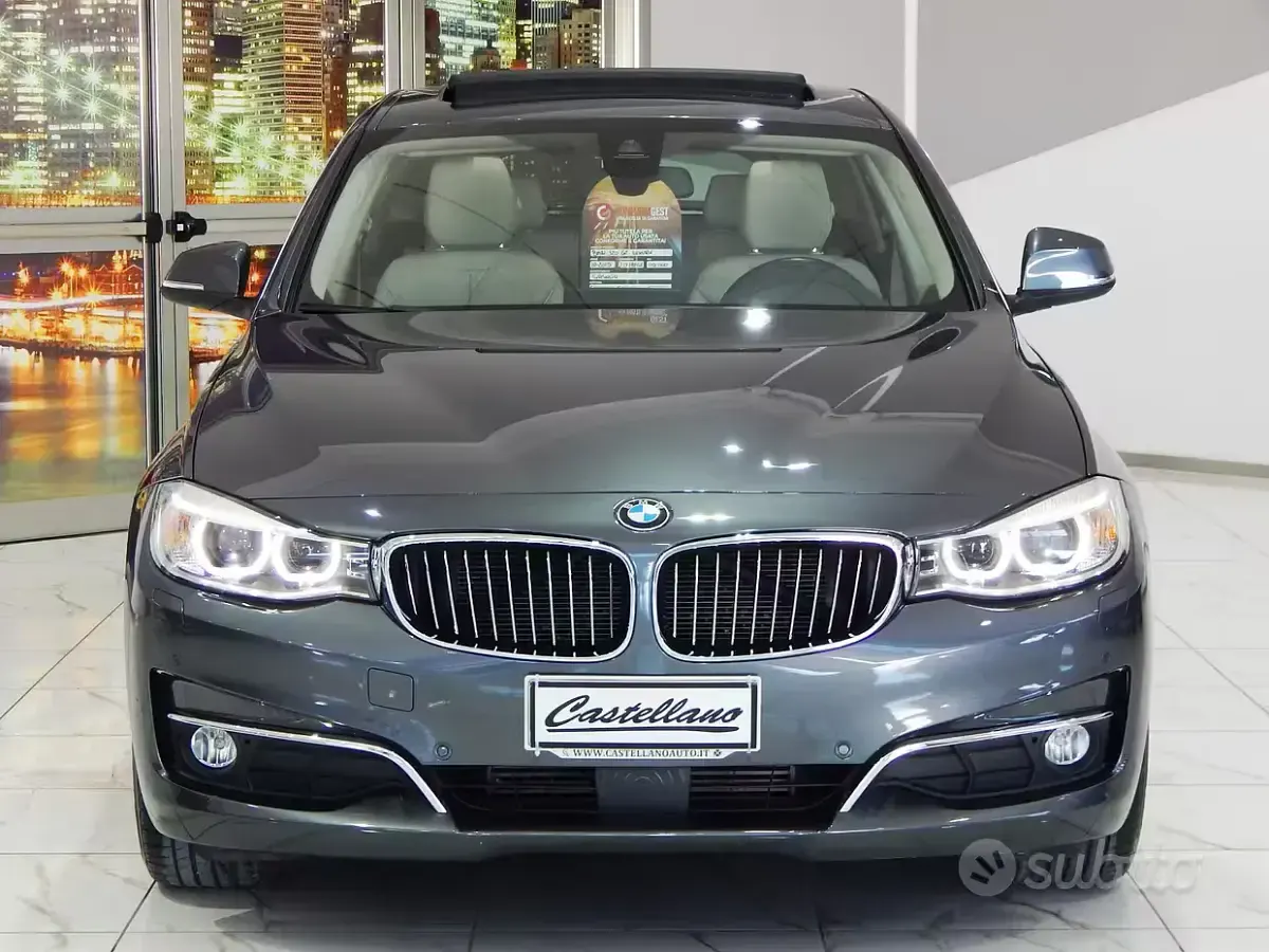 Usata BMW 320 Luxury Line 190 CV (139 kW) 2015 Grigio Berlina