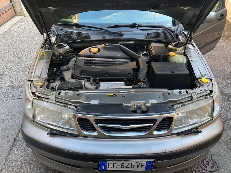 Usata Saab 9-5 Aero 230 CV (169 kW) 2001 Grigio Station wagon