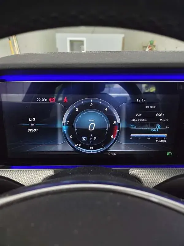 Usata Mercedes E220 AMG line 194 CV (142 kW) 2018 Nero Berlina