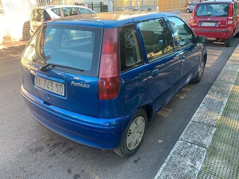 Usata Fiat Punto 73 CV (53 kW) 1994 Blu Utilitaria