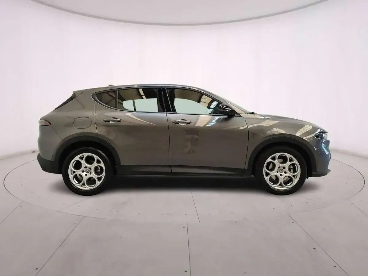 Usata Alfa Romeo Tonale Sprint 131 CV (96 kW) 2024 Grigio SUV