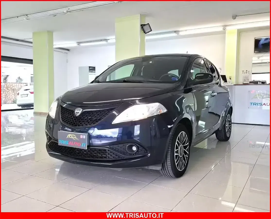 Usata Lancia Ypsilon 71 CV (52 kW) 2020 Blu Utilitaria