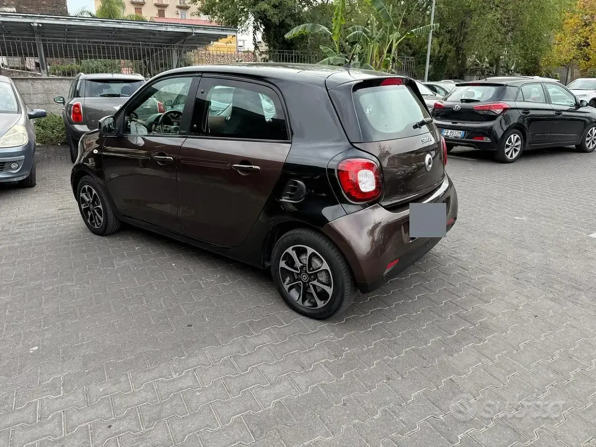 Usata Smart ForFour 90 CV (66 kW) 2019 Utilitaria