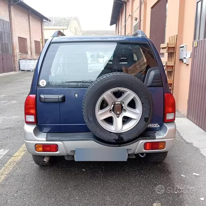 Usata Suzuki Vitara 94 CV (69 kW) 2003 Blu SUV