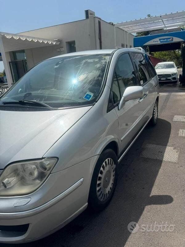 Usata Lancia Phedra 136 CV (100 kW) 2006 Grigio Monovolume