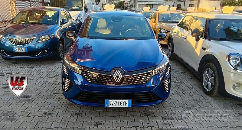 Usata Renault Clio V Esprit Alpine 91 CV (66 kW) 2024 Blu Berlina
