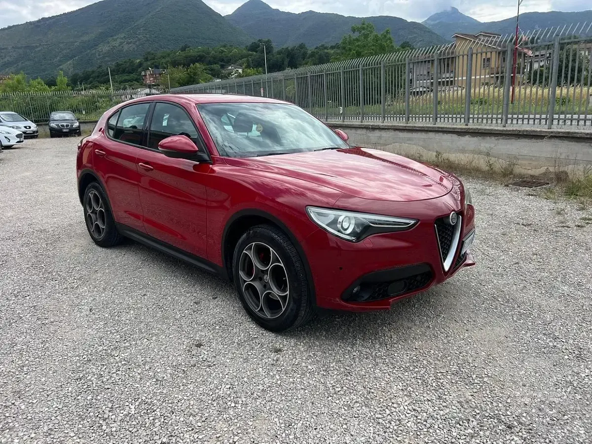 Usata Alfa Romeo Stelvio Business 210 CV (154 kW) 2017 Rosso SUV