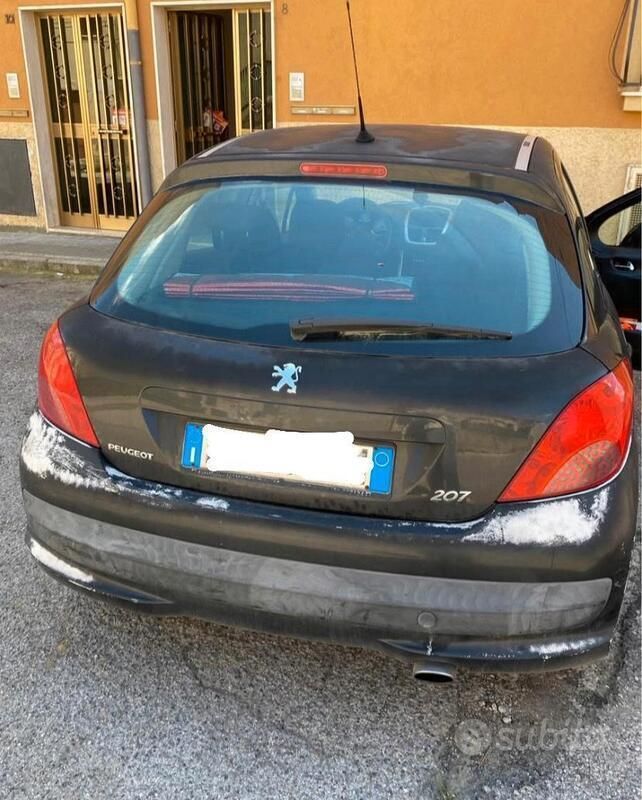 Usata Peugeot 207 90 CV (66 kW) 2006 Nero Utilitaria