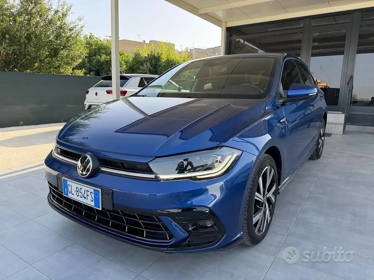 Usata VW Polo R-line 110 CV (80 kW) 2022 Bluazzurro Utilitaria