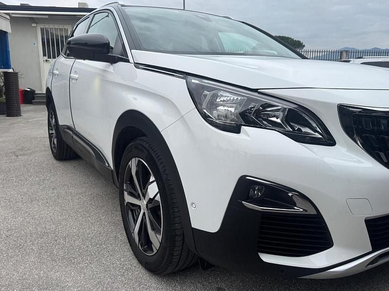 Usata Peugeot 3008 Allure 119 CV (87 kW) 2019 Bianco SUV