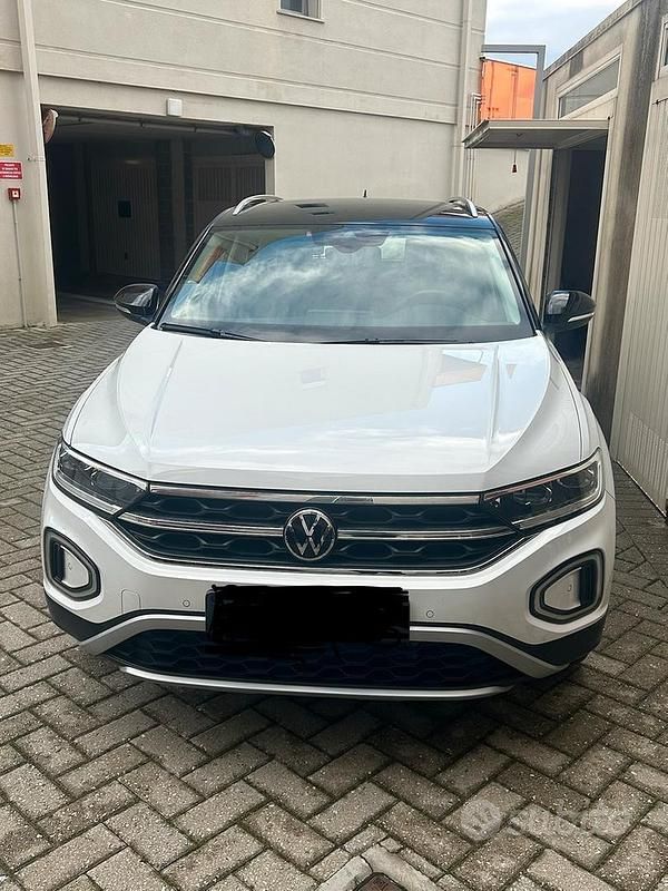Usata VW T-Roc Style 116 CV (85 kW) 2024 Bianco SUV