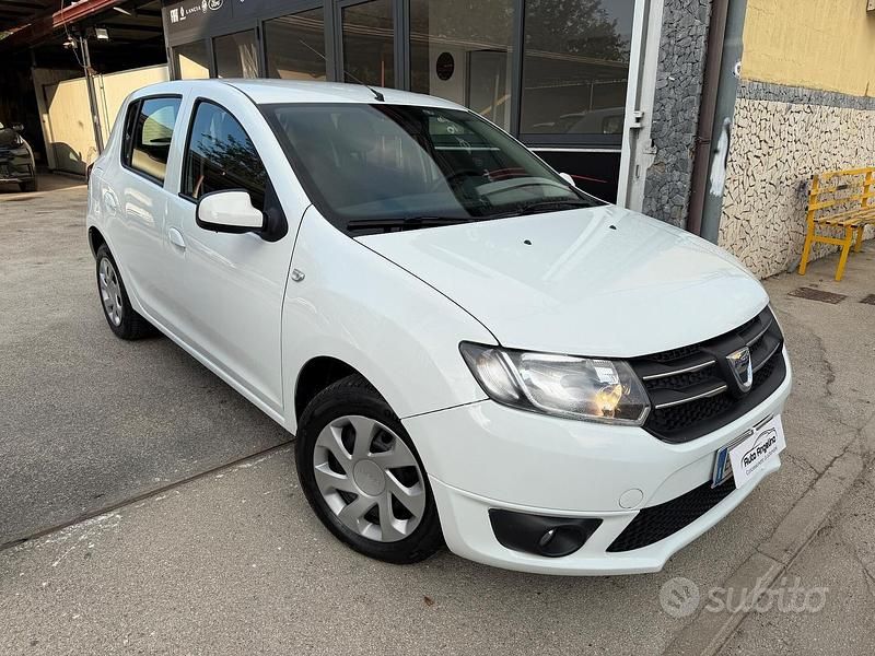 Usata Dacia Sandero Ambiance 75 CV (55 kW) 2014 Bianco Berlina